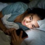 Suka Main Gadget? Ini Dia Tips Menjaga Kesehatan Mata Agar Tidak Rusak